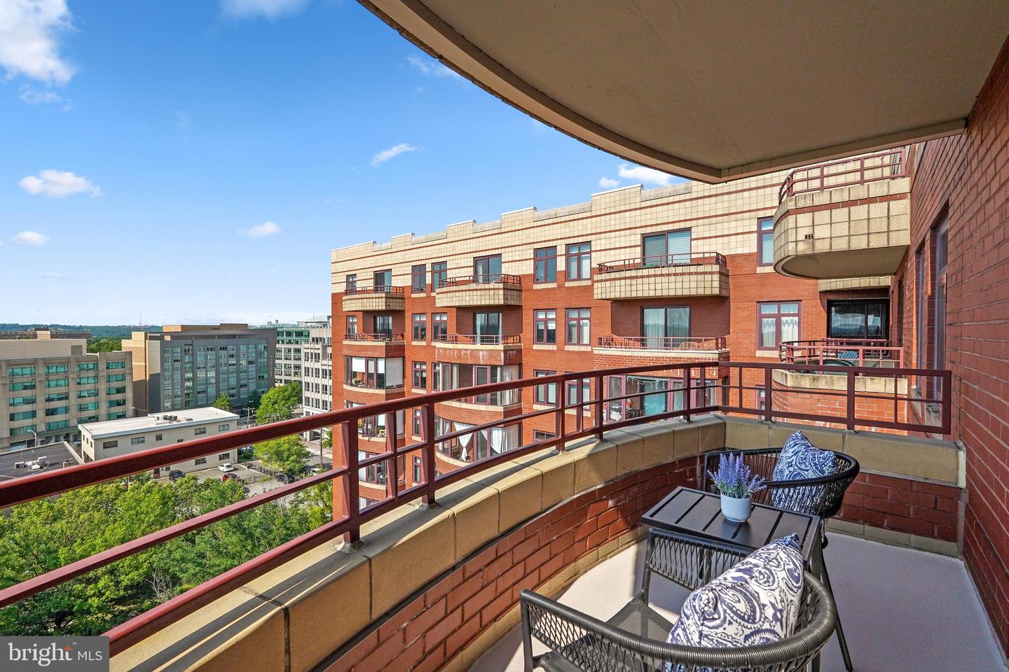 2400 CLARENDON BLVD #1015