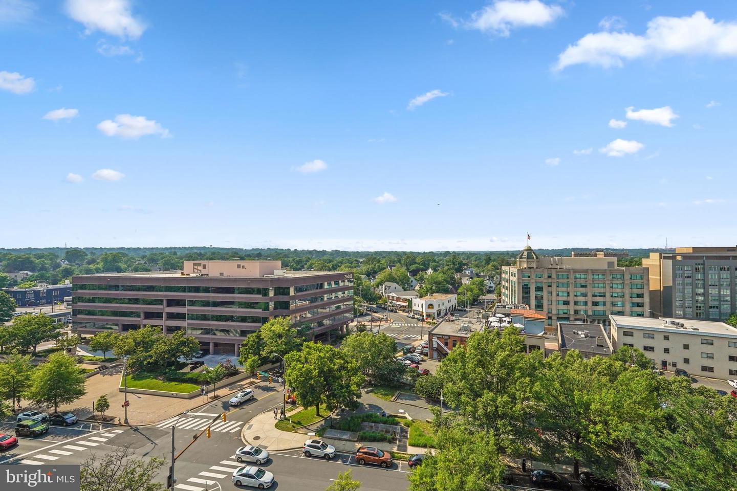 2400 CLARENDON BLVD #1015