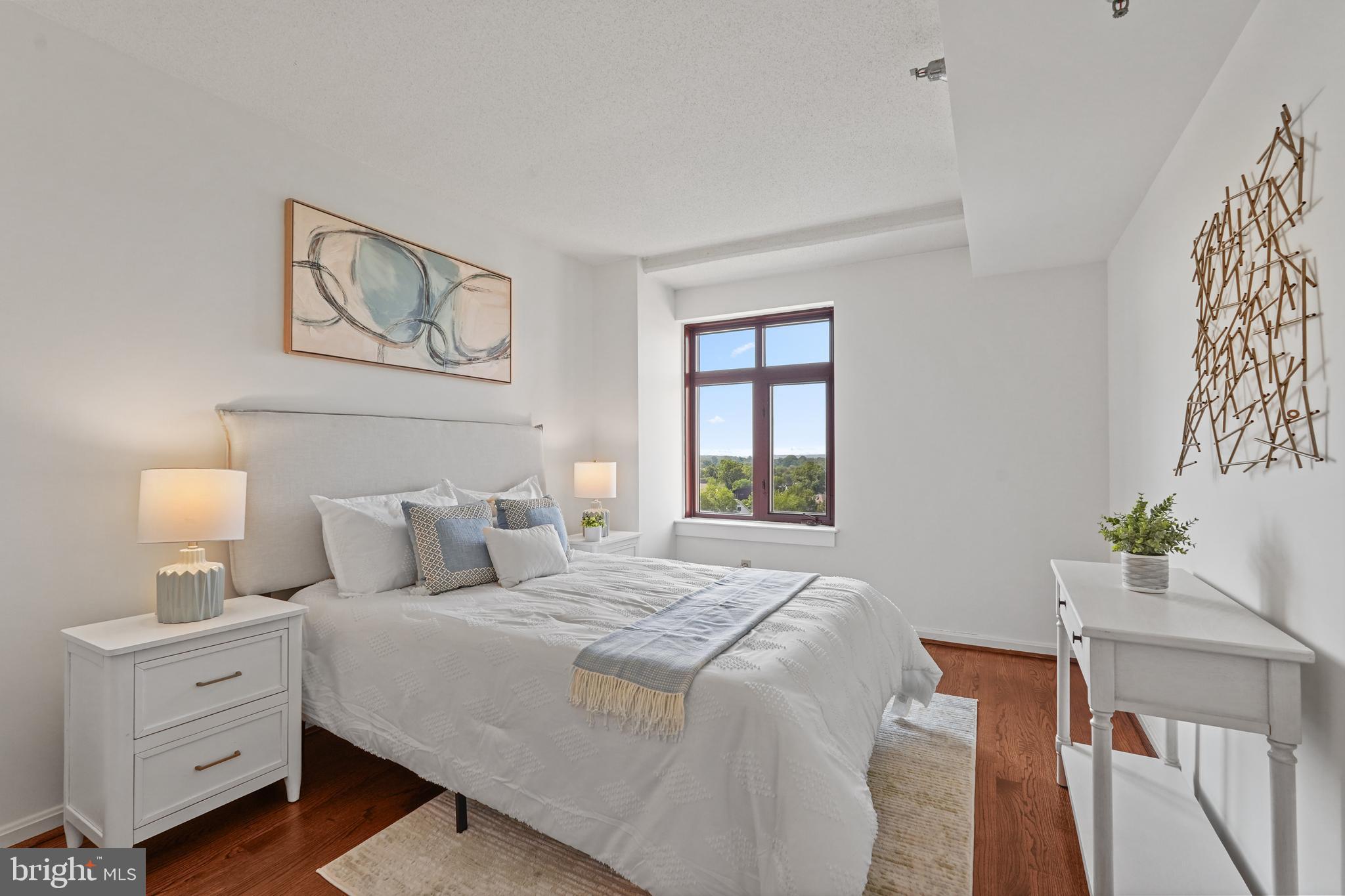 2400 CLARENDON BLVD #1015
