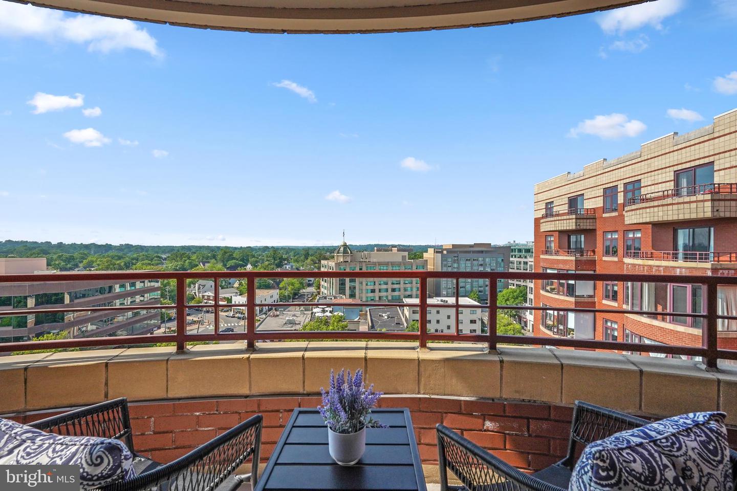 2400 CLARENDON BLVD #1015