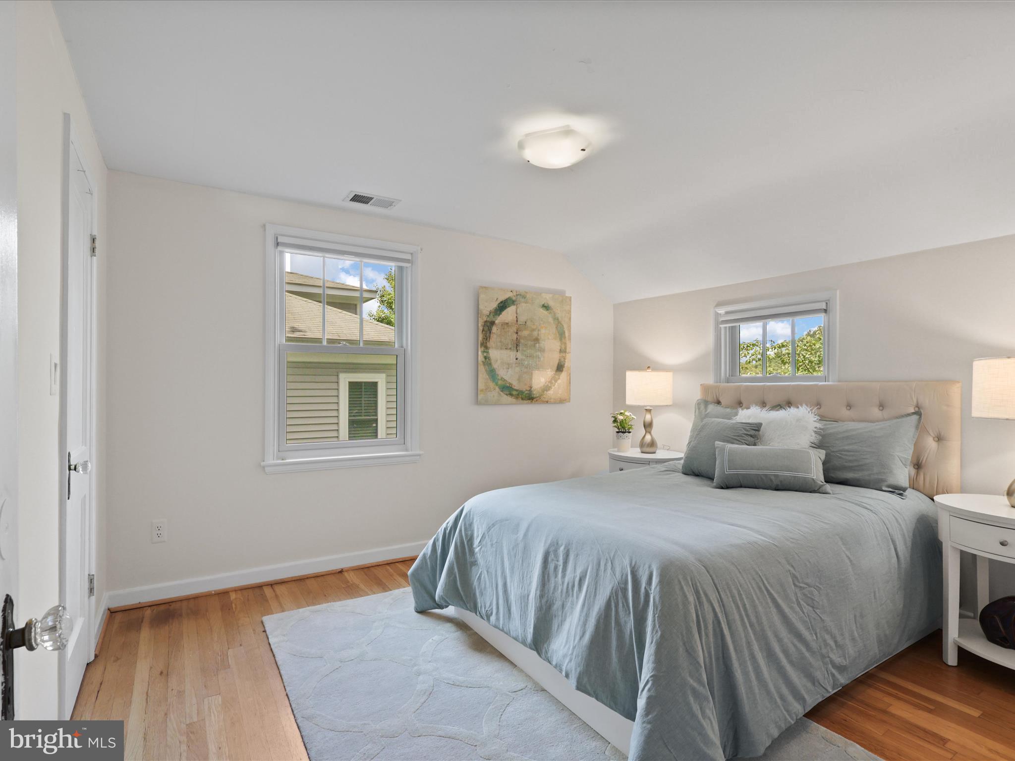 1453 N LONGFELLOW STREET