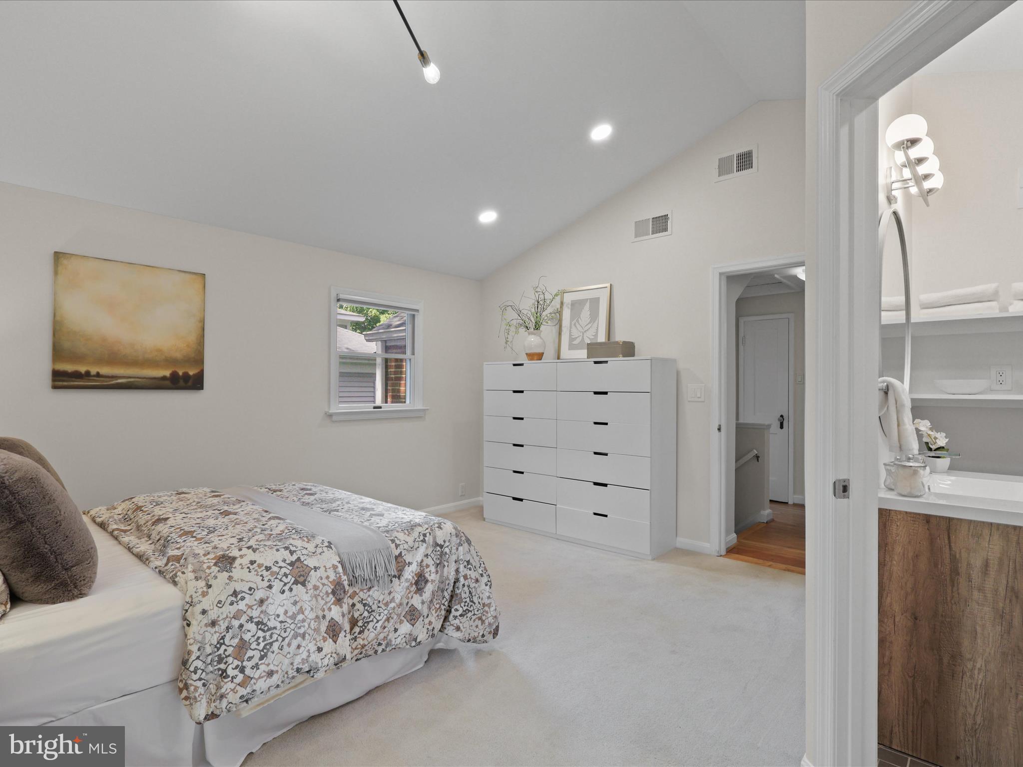 1453 N LONGFELLOW STREET