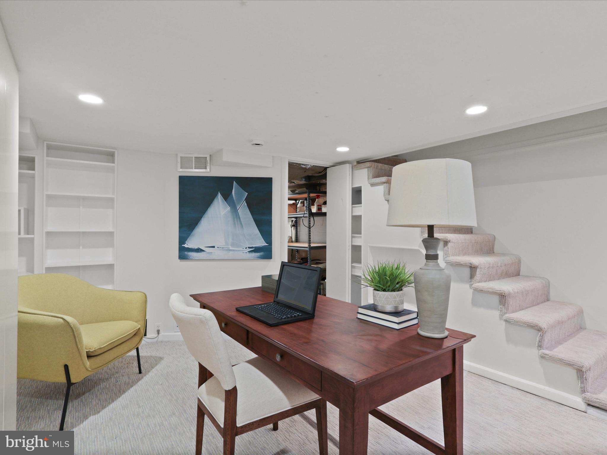 1453 N LONGFELLOW STREET