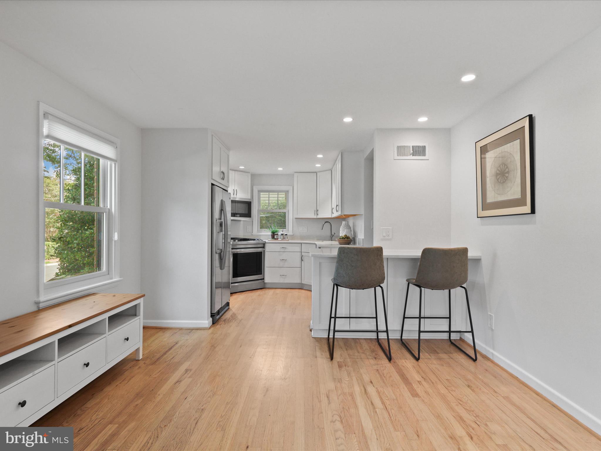 1453 N LONGFELLOW STREET