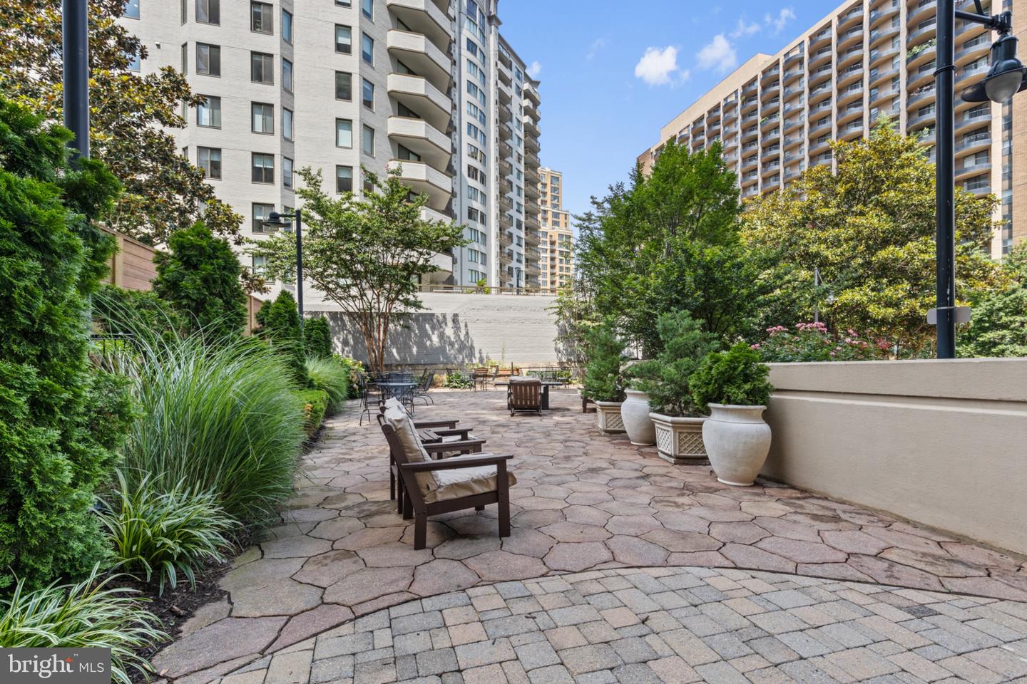 1211 S Eads St #108