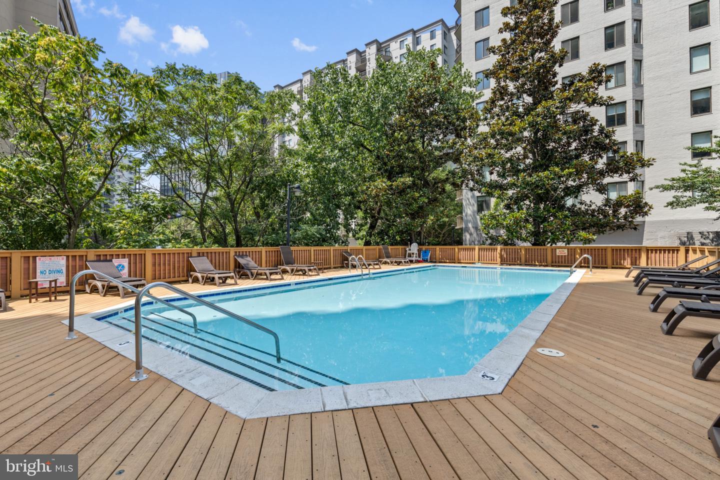 1211 S Eads St #108