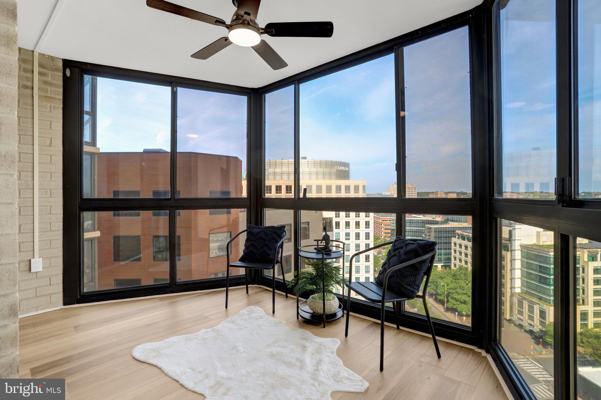 900 N Stafford St #1815