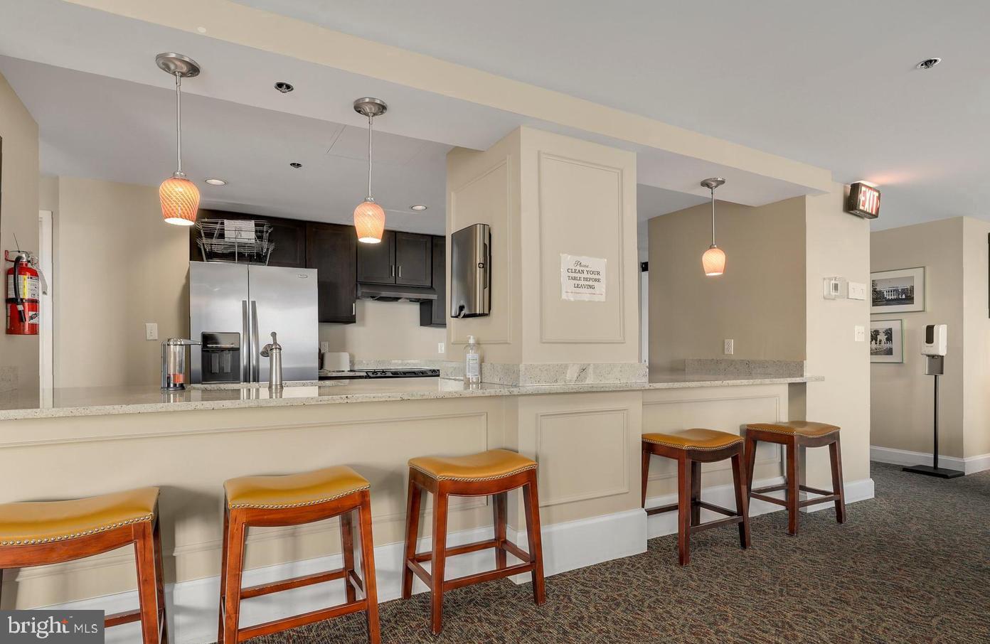 900 N Stafford St #1815