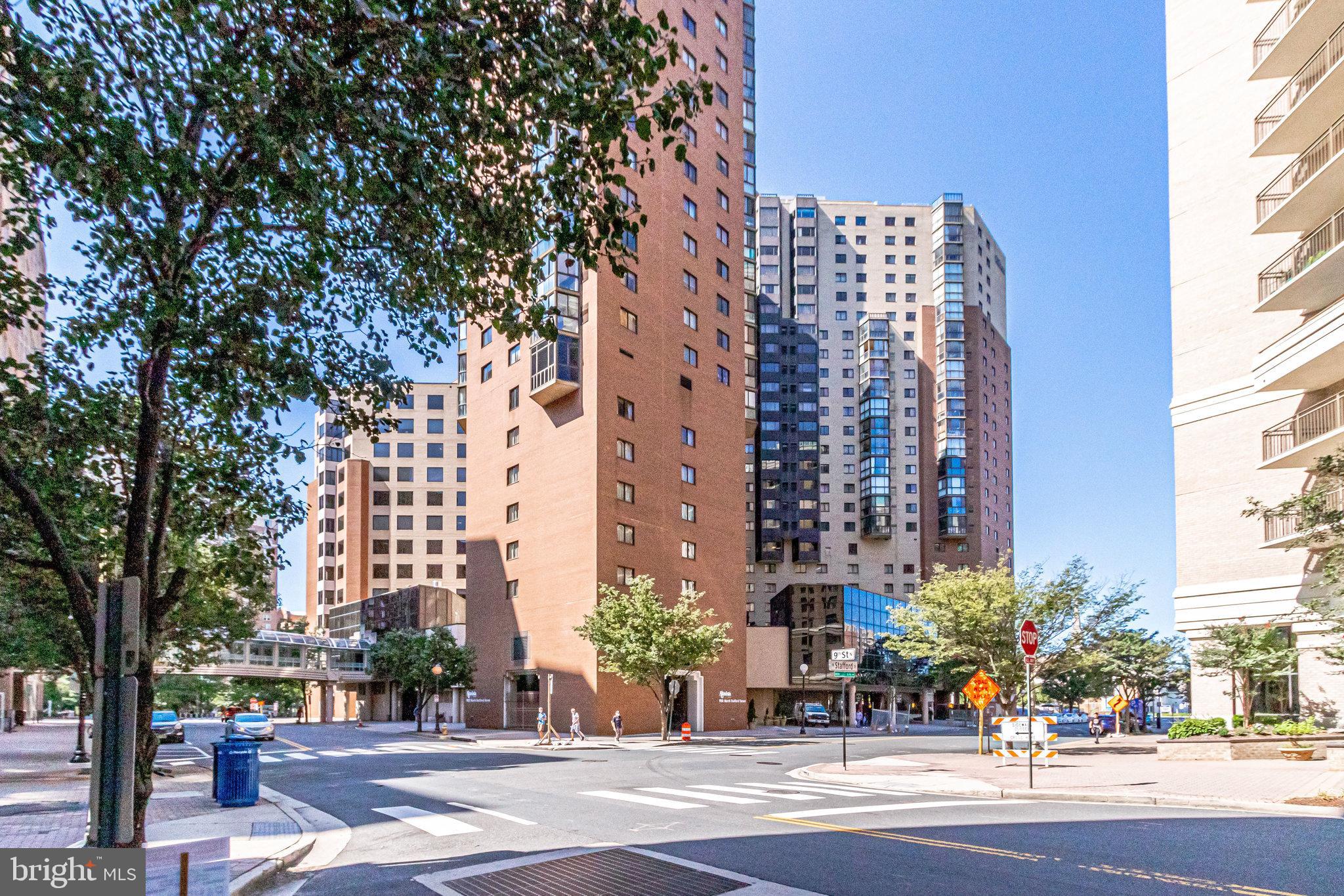 900 N Stafford St #1815