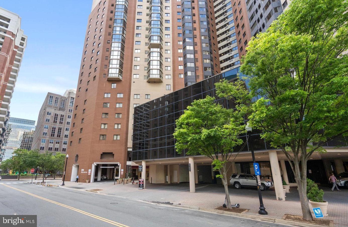 900 N Stafford St #1815