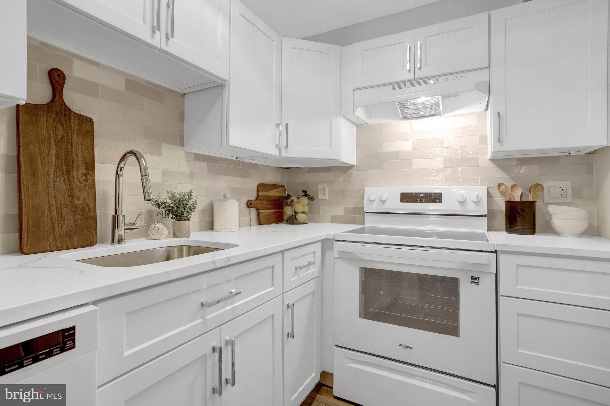 900 N Stafford St #1815