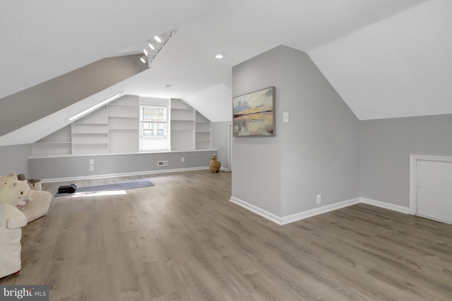 3201 N Pershing Dr