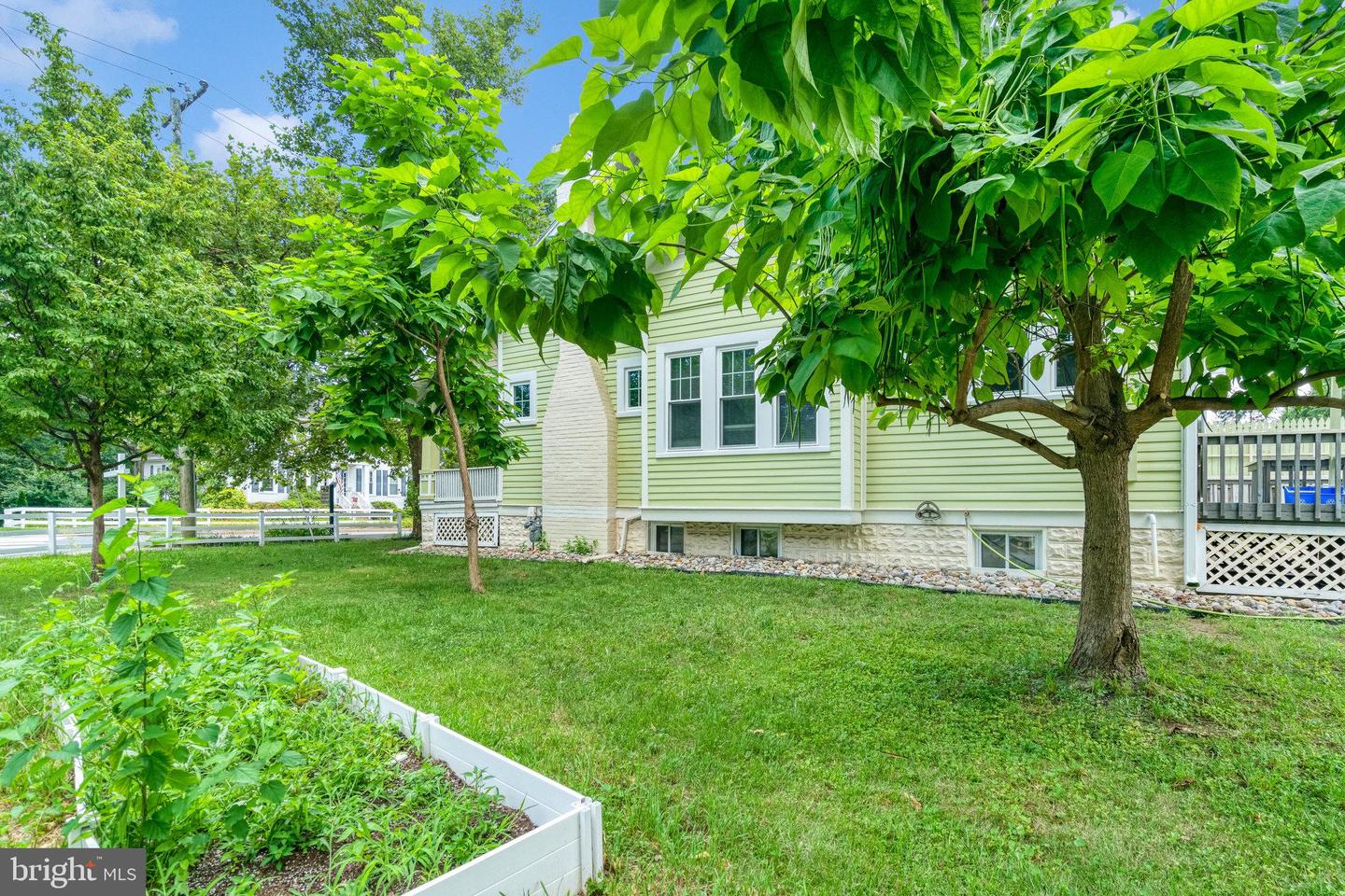 3201 N Pershing Dr