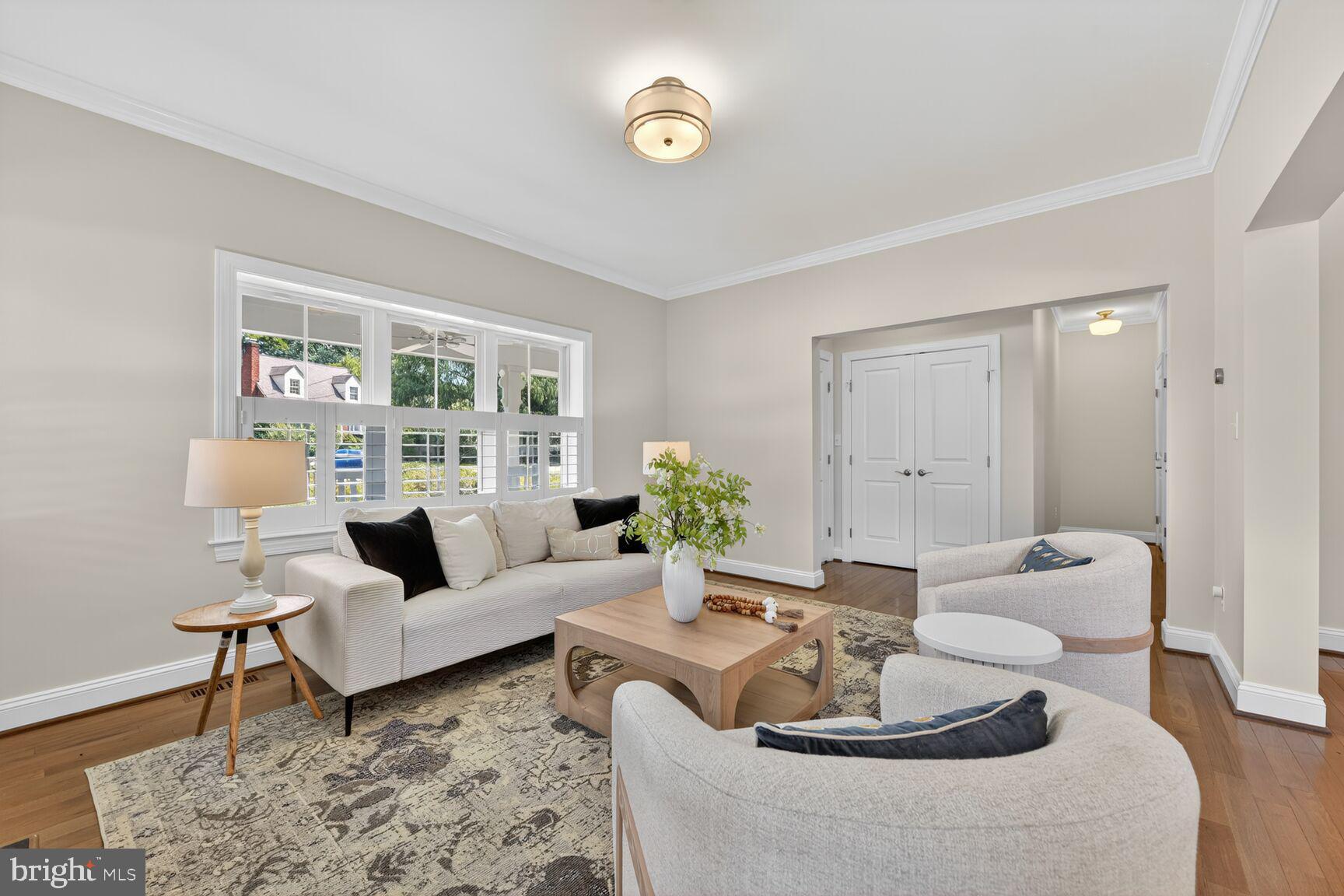 2828 N VAN BUREN STREET