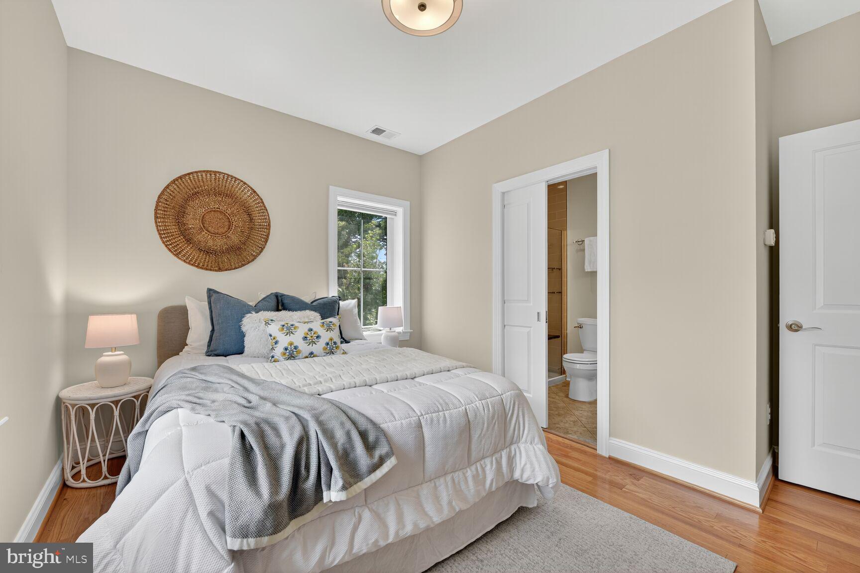 2828 N VAN BUREN STREET