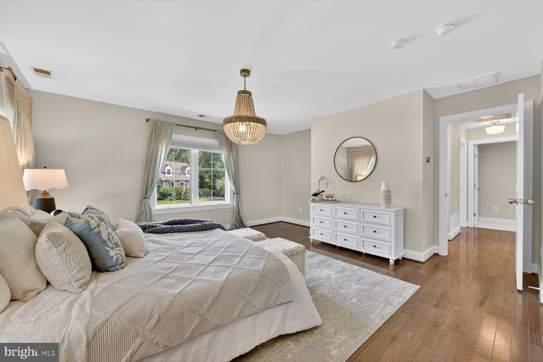 2828 N VAN BUREN STREET