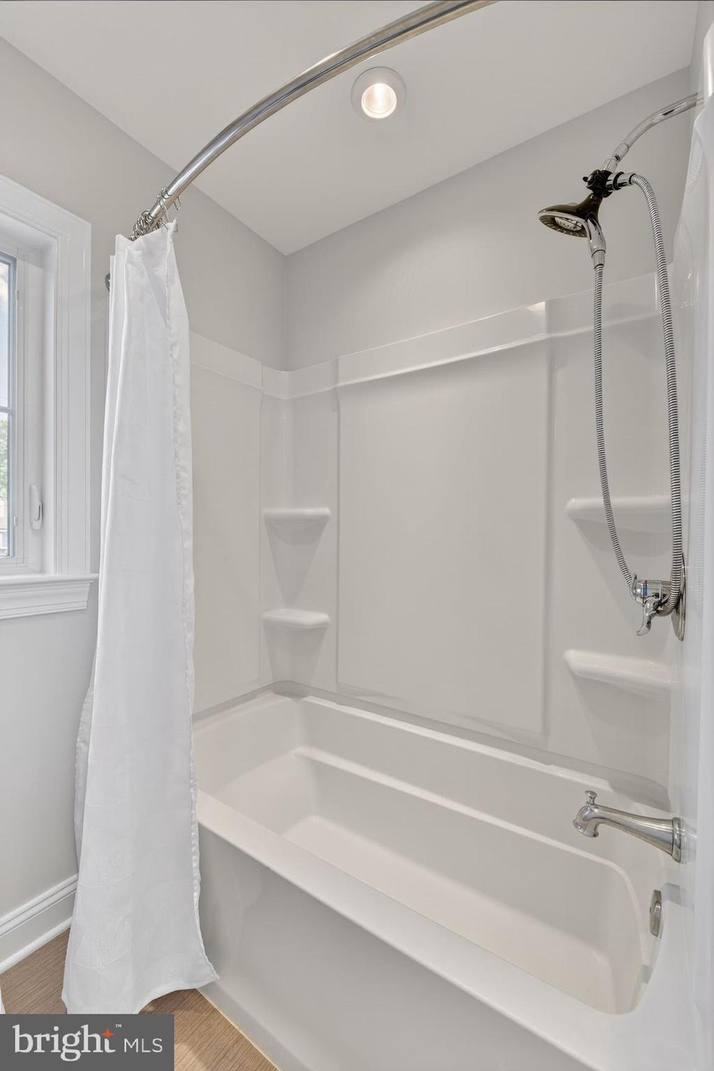 2828 N VAN BUREN STREET