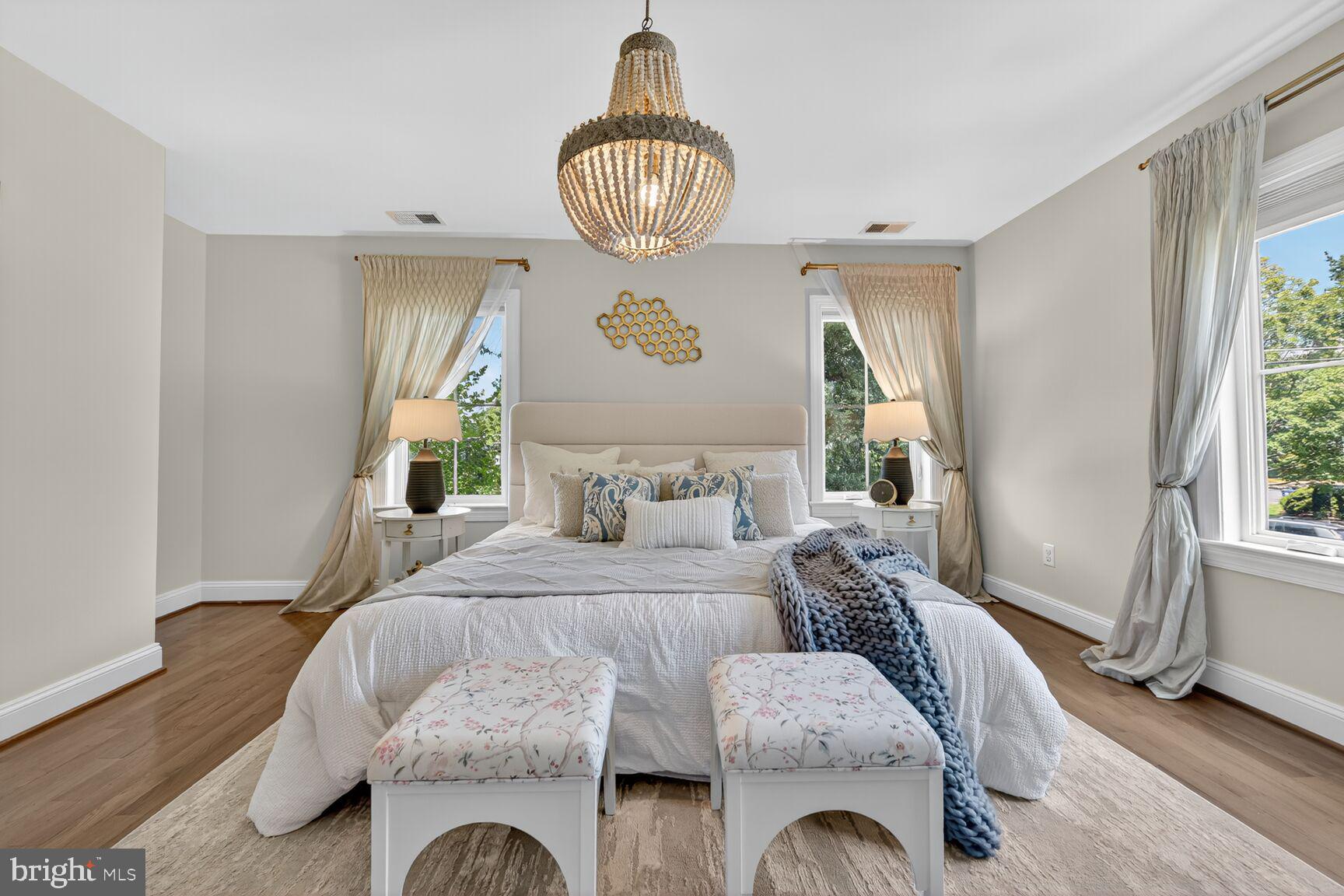 2828 N VAN BUREN STREET