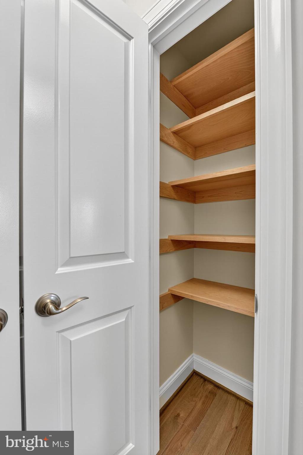 2828 N VAN BUREN STREET