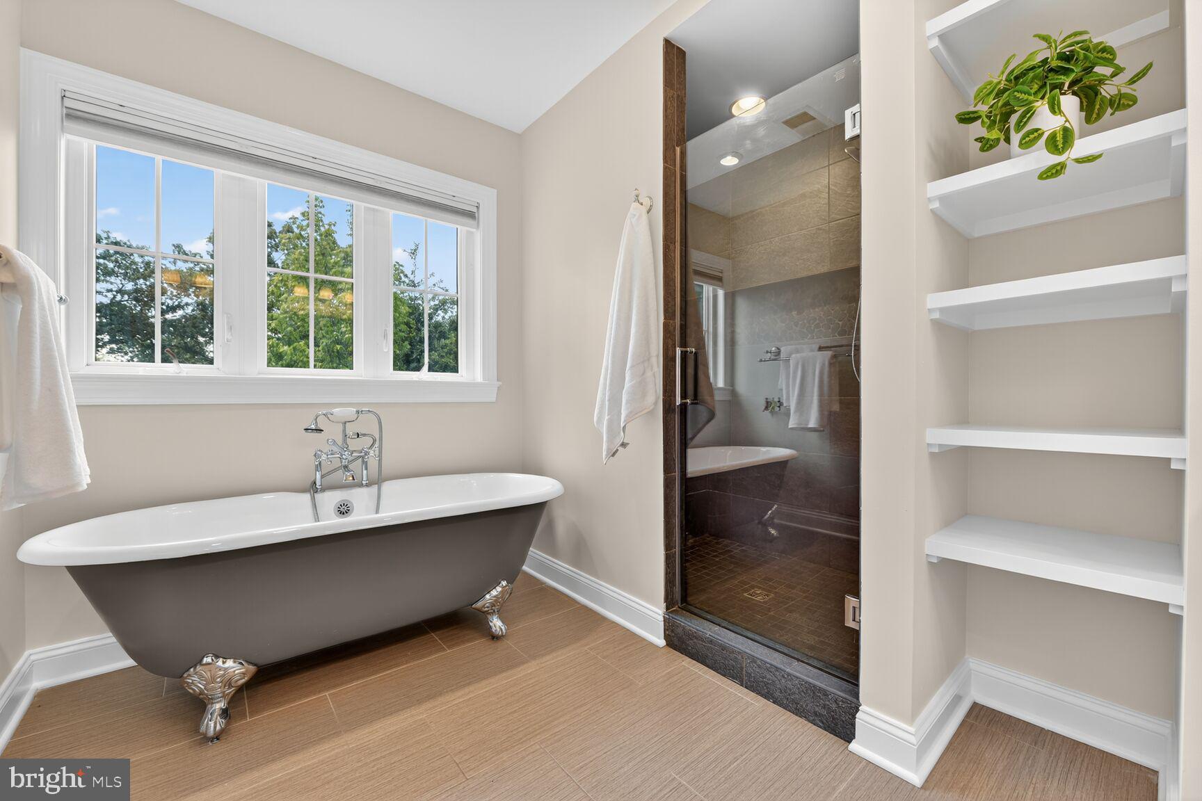 2828 N VAN BUREN STREET