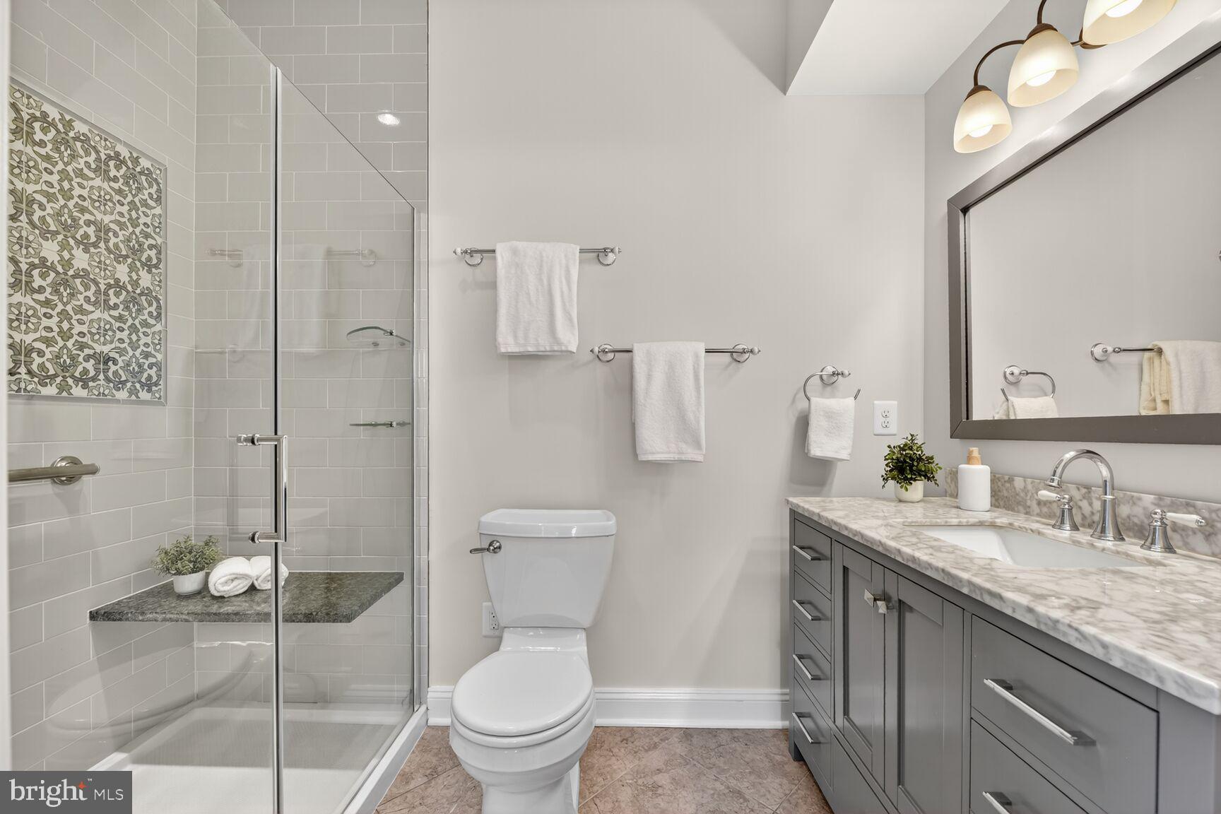 2828 N VAN BUREN STREET