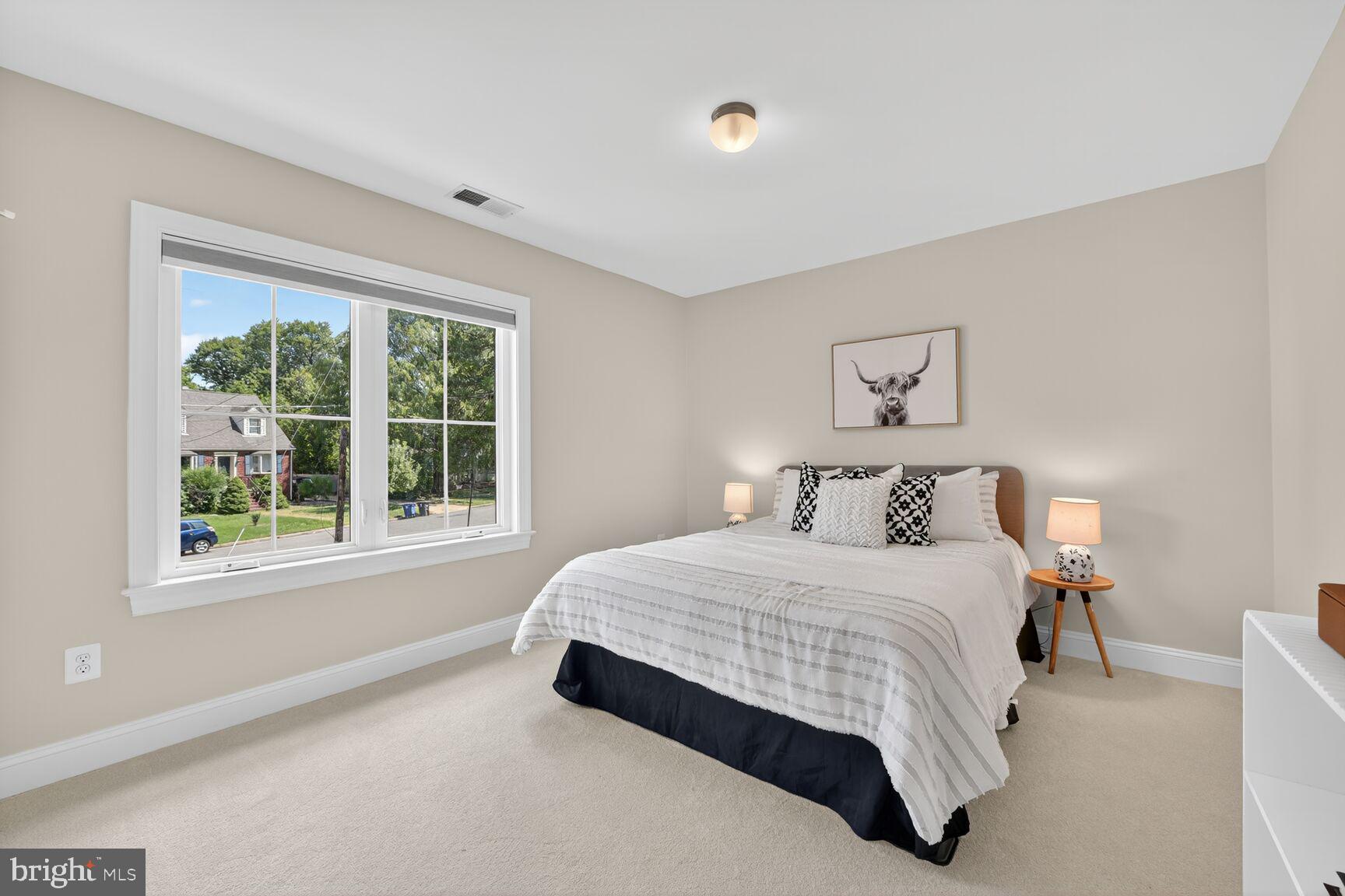 2828 N VAN BUREN STREET