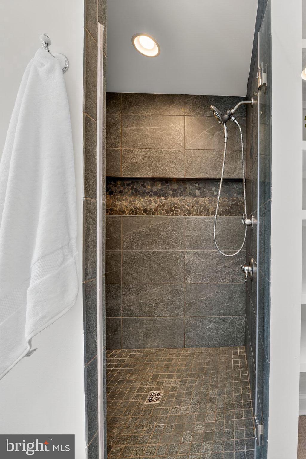 2828 N VAN BUREN STREET