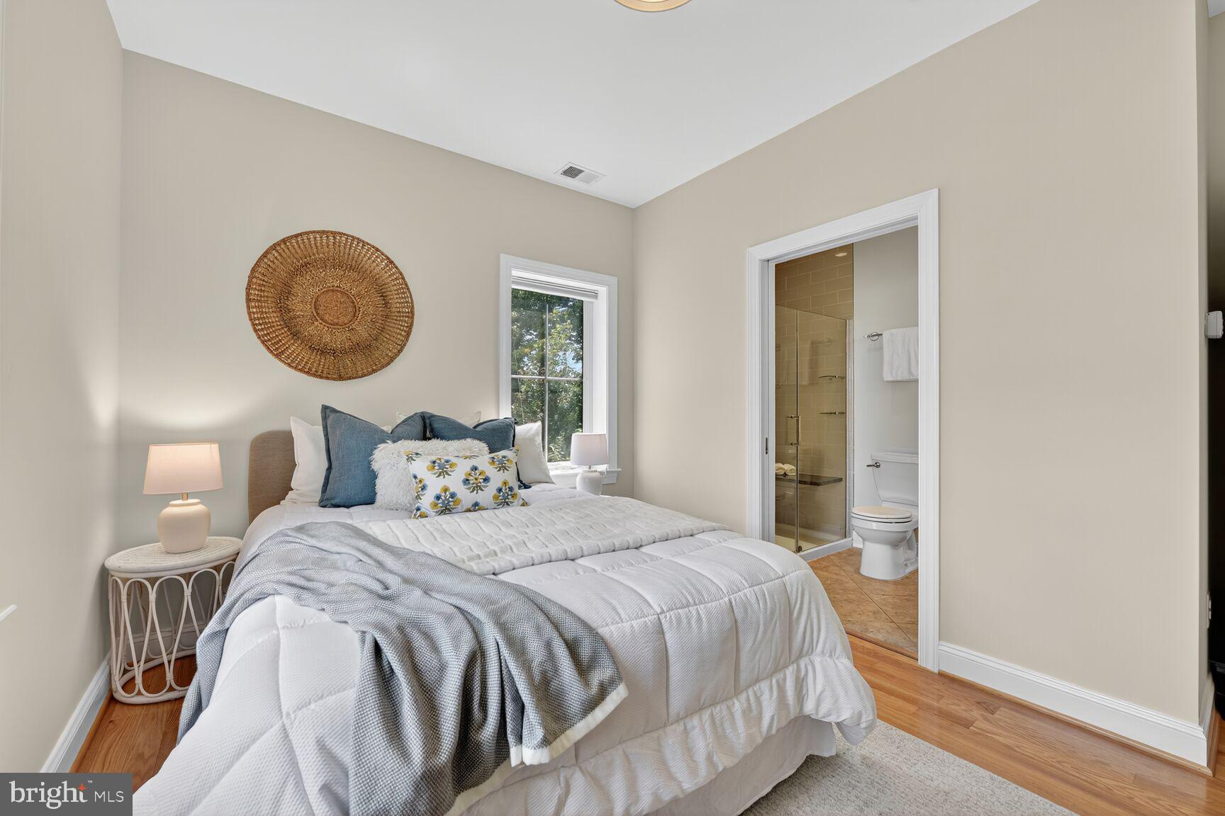 2828 N VAN BUREN STREET