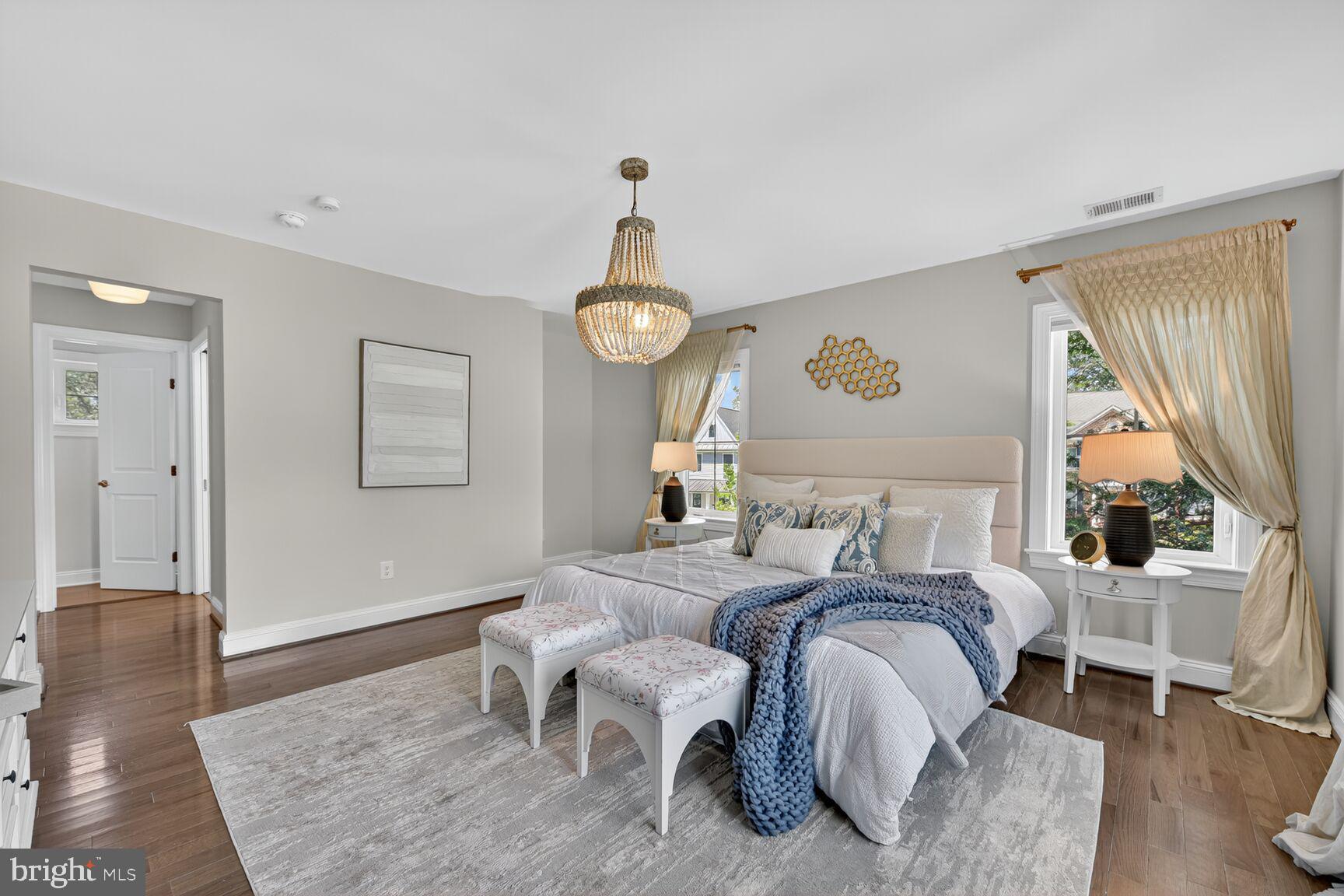 2828 N VAN BUREN STREET