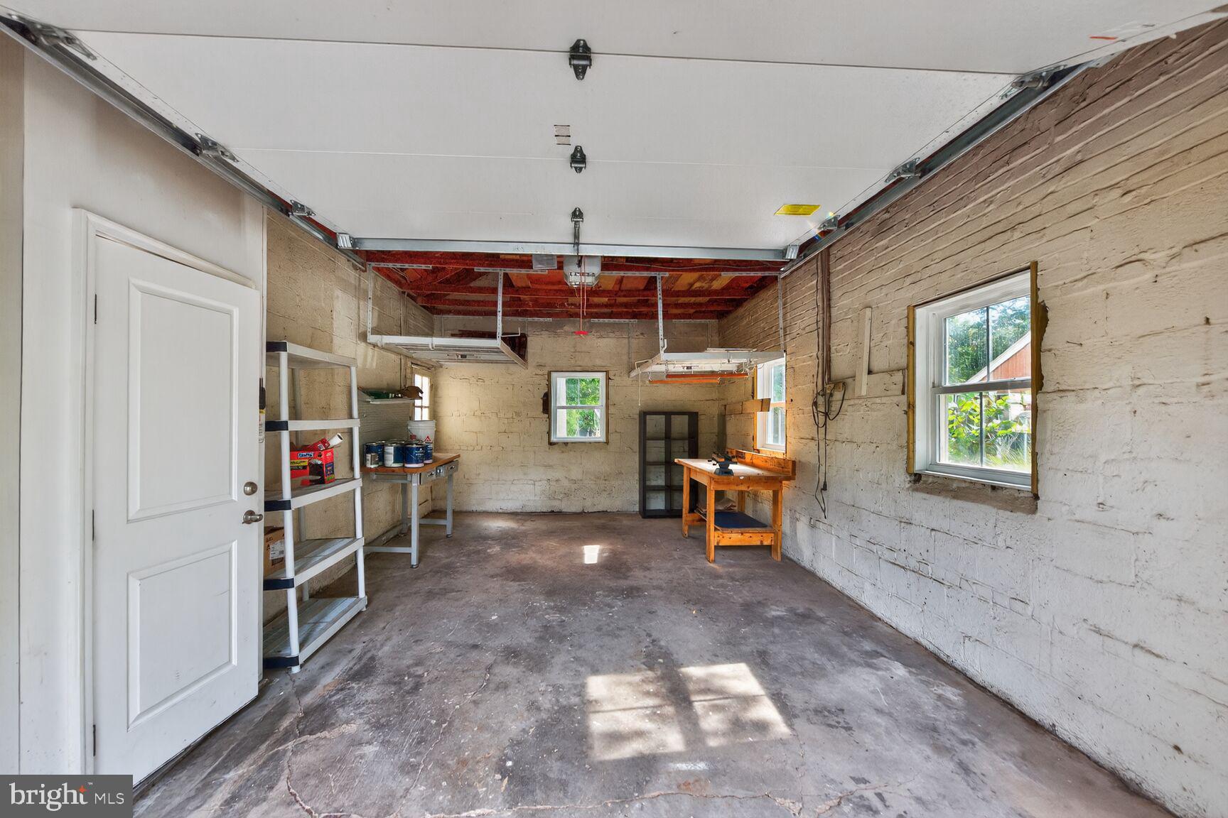 2828 N VAN BUREN STREET