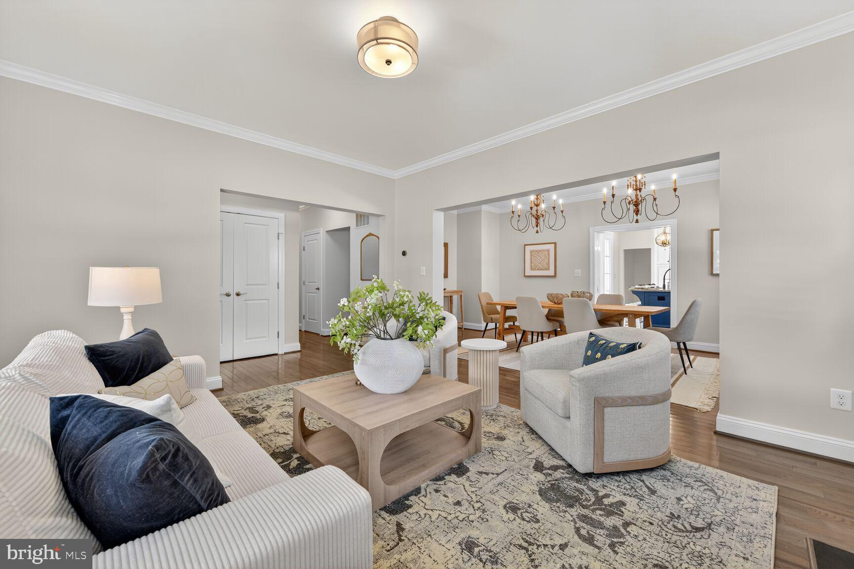 2828 N VAN BUREN STREET