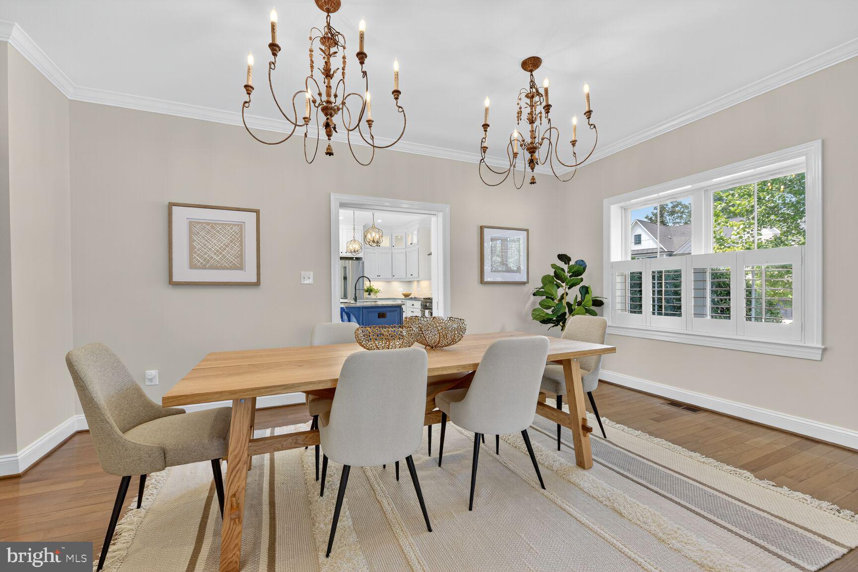 2828 N VAN BUREN STREET