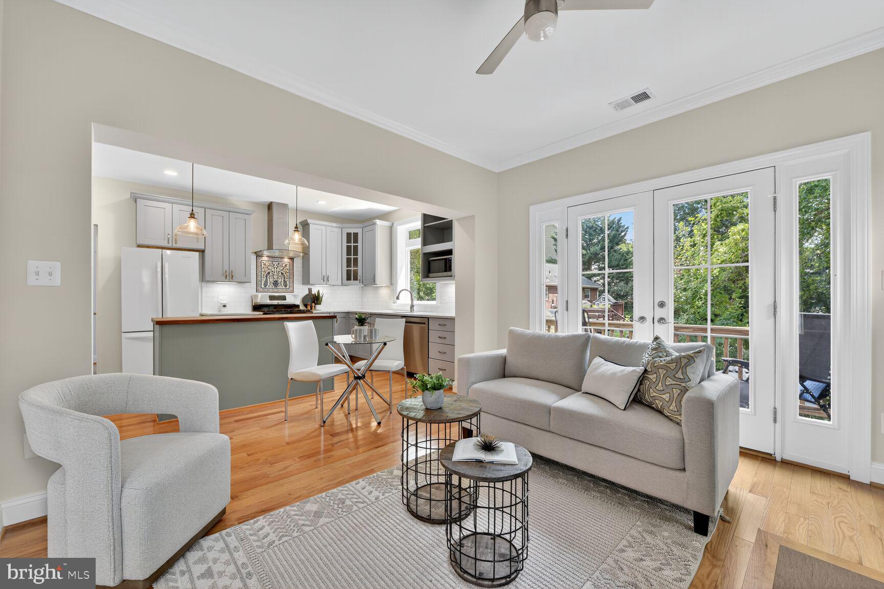 2828 N VAN BUREN STREET