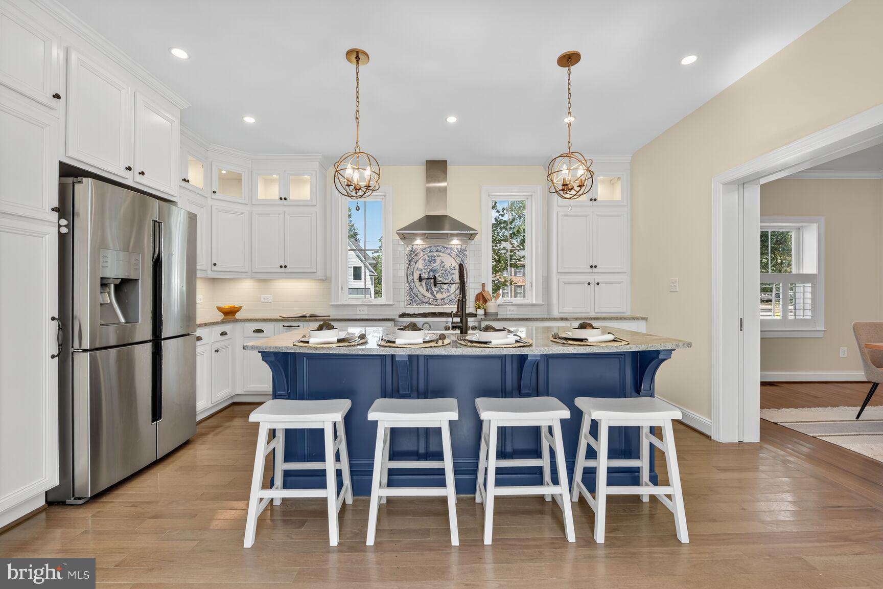 2828 N VAN BUREN STREET