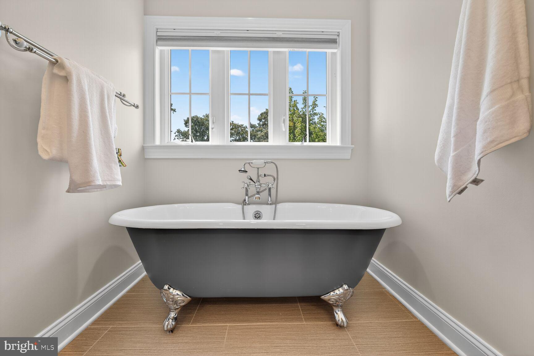 2828 N VAN BUREN STREET