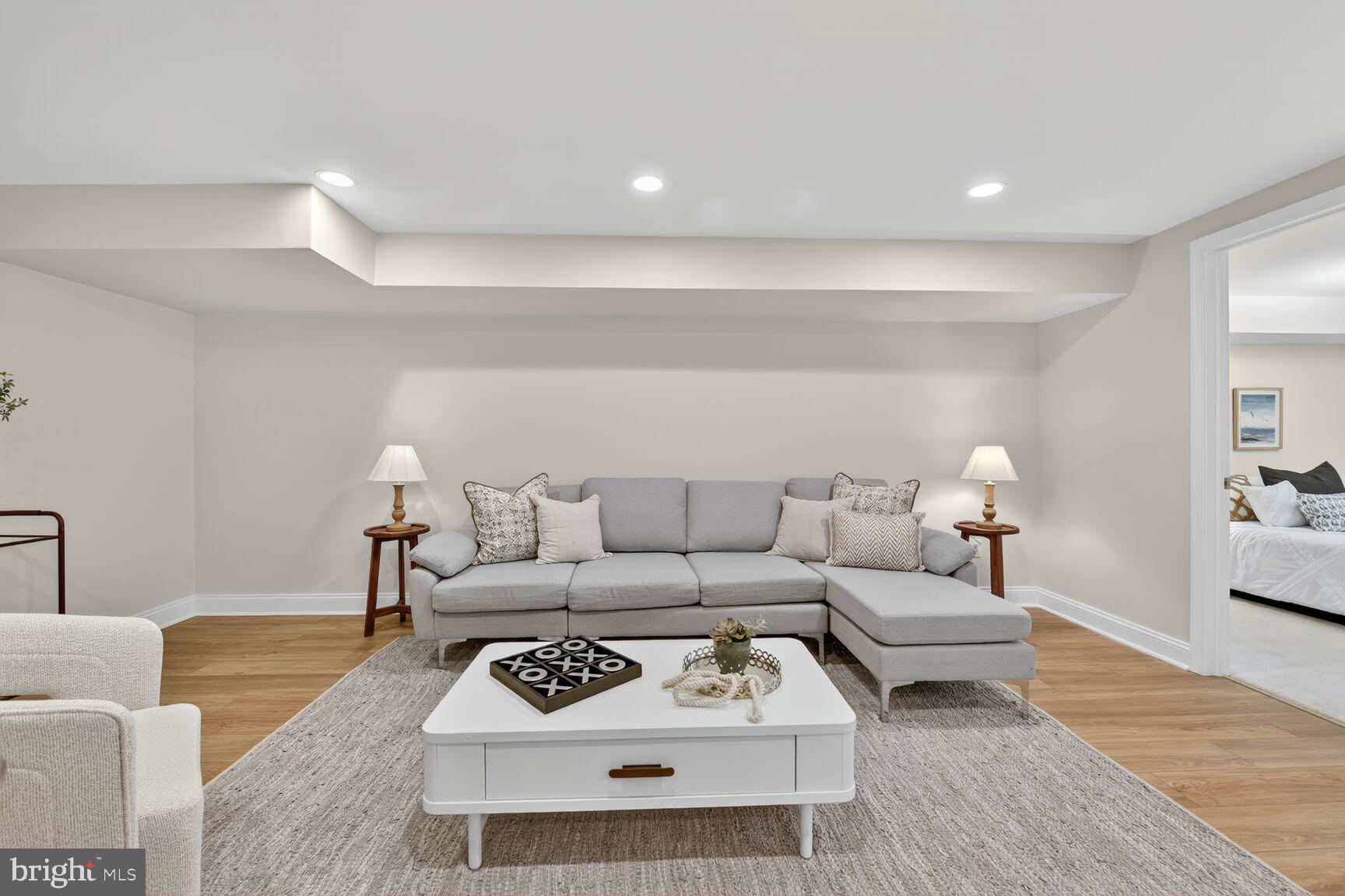 2828 N VAN BUREN STREET