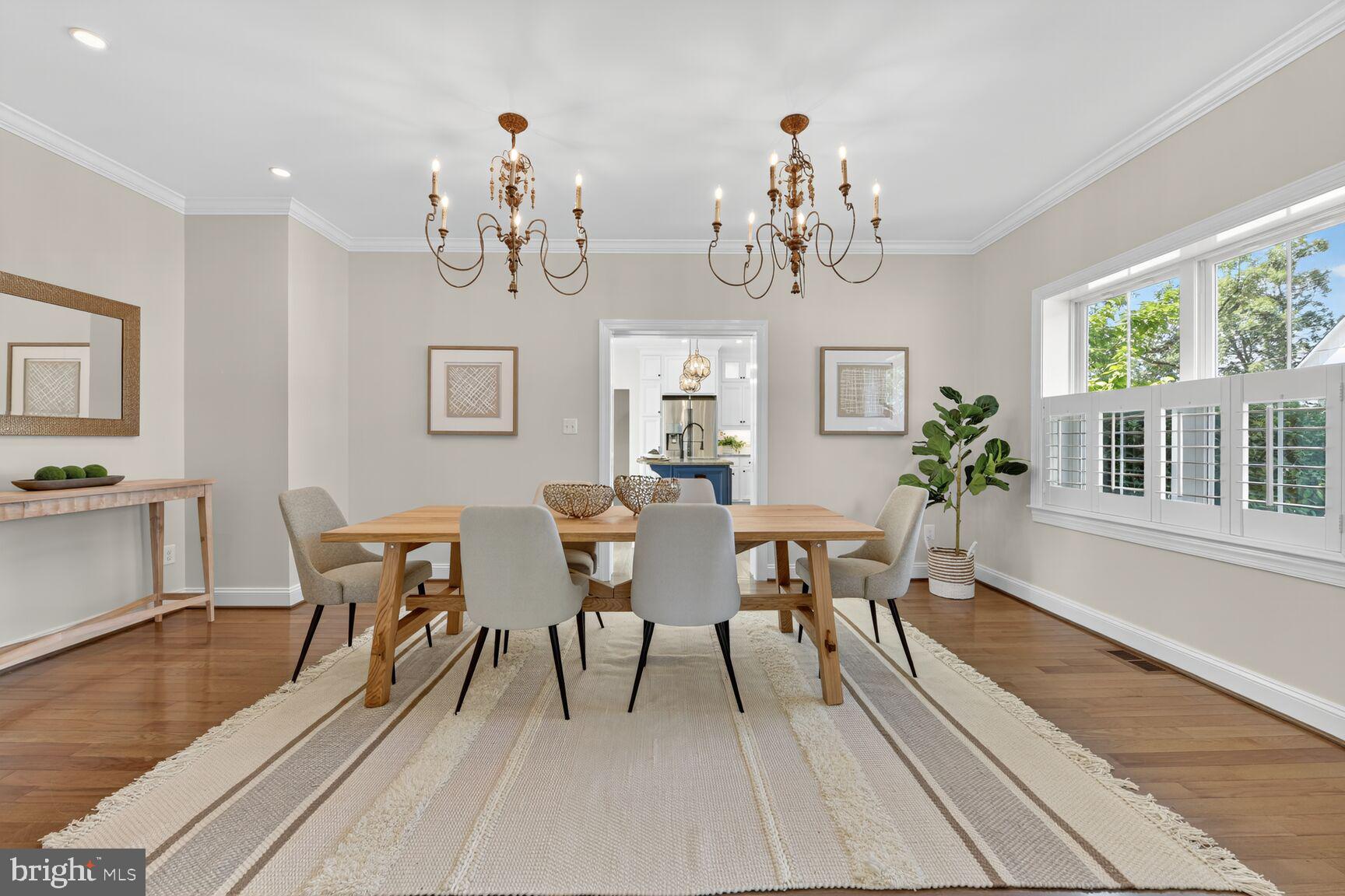 2828 N VAN BUREN STREET