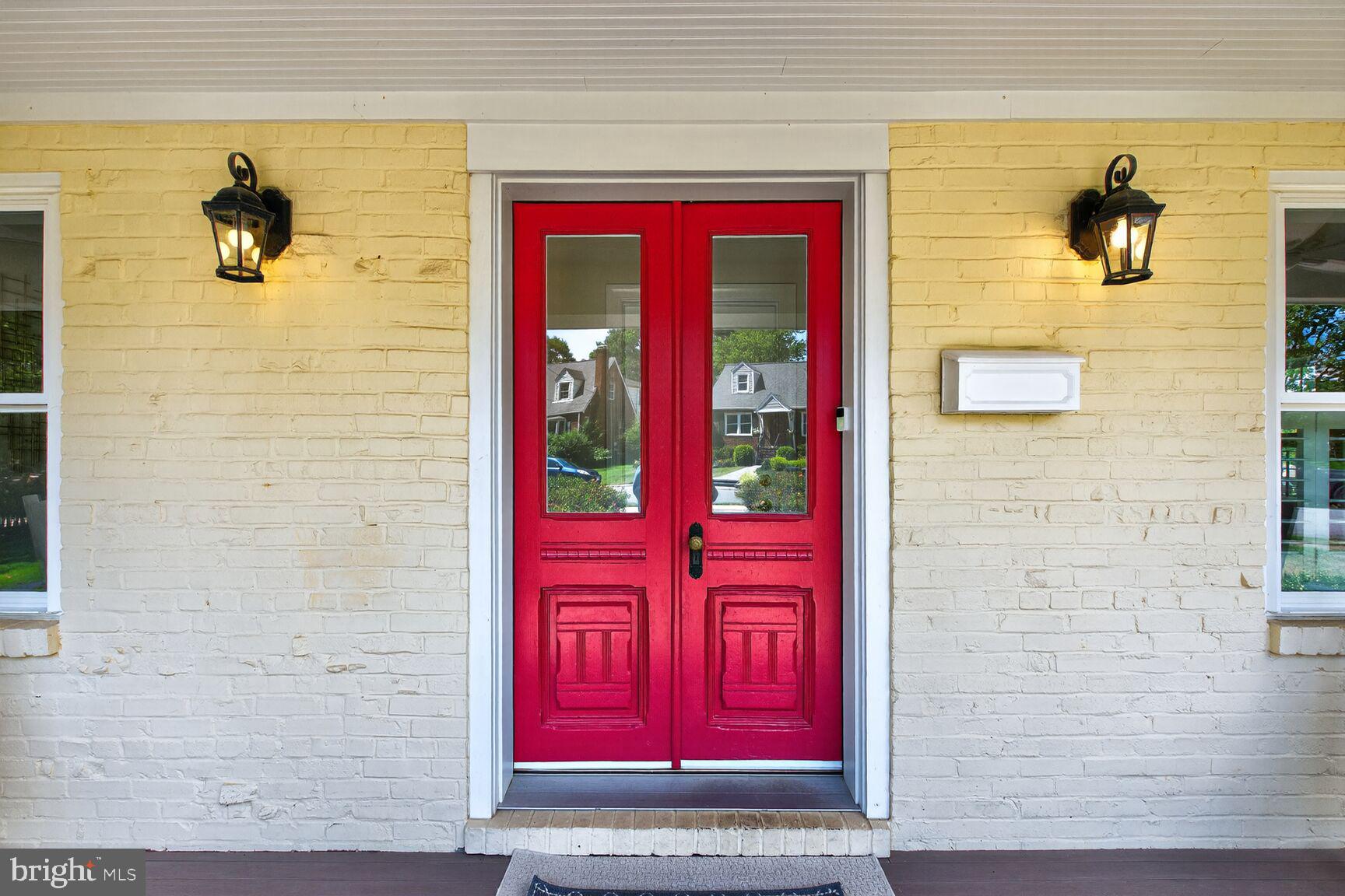 2828 N VAN BUREN STREET