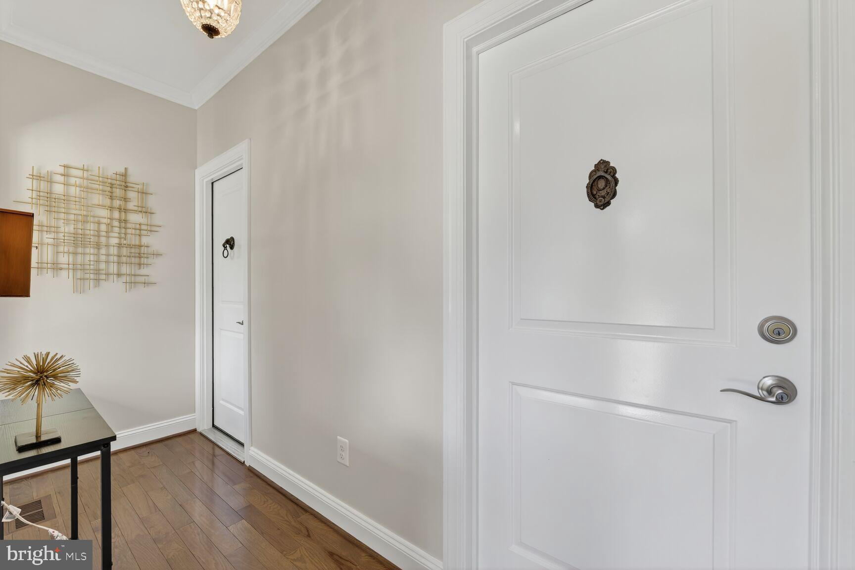 2828 N VAN BUREN STREET