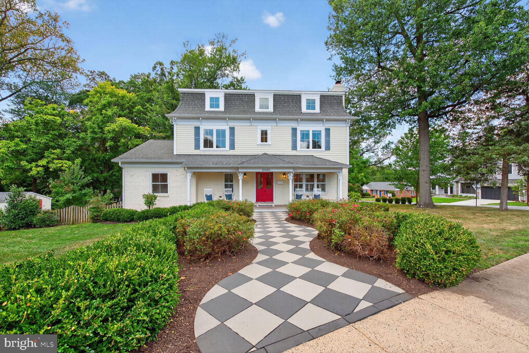 2828 N VAN BUREN STREET