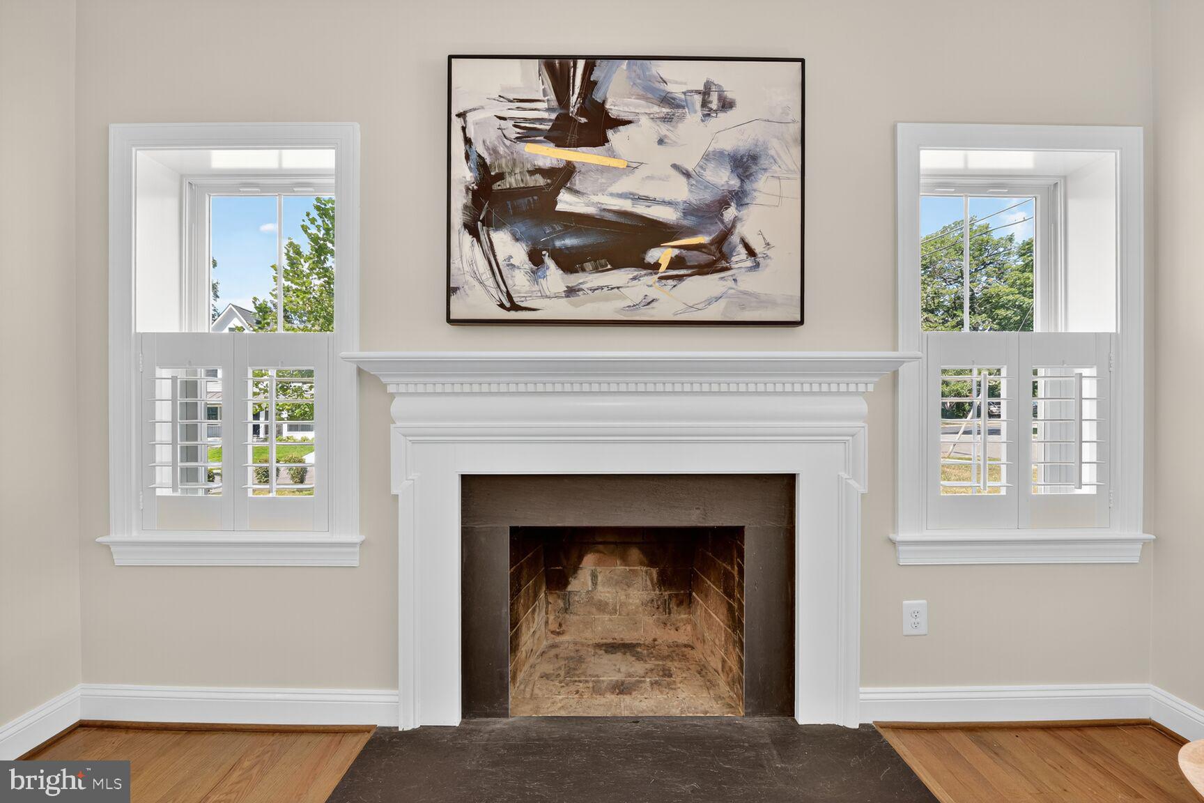 2828 N VAN BUREN STREET