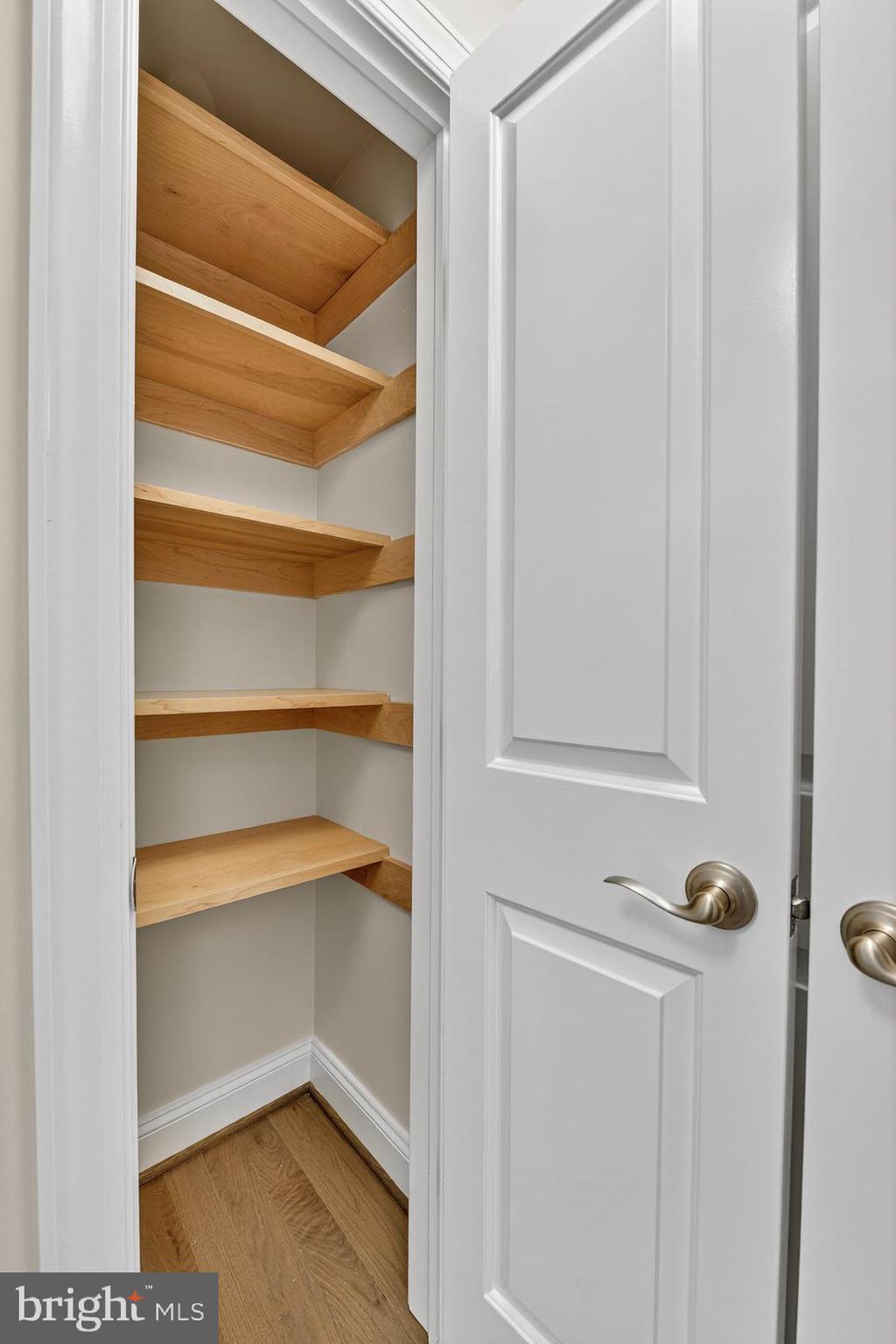 2828 N VAN BUREN STREET