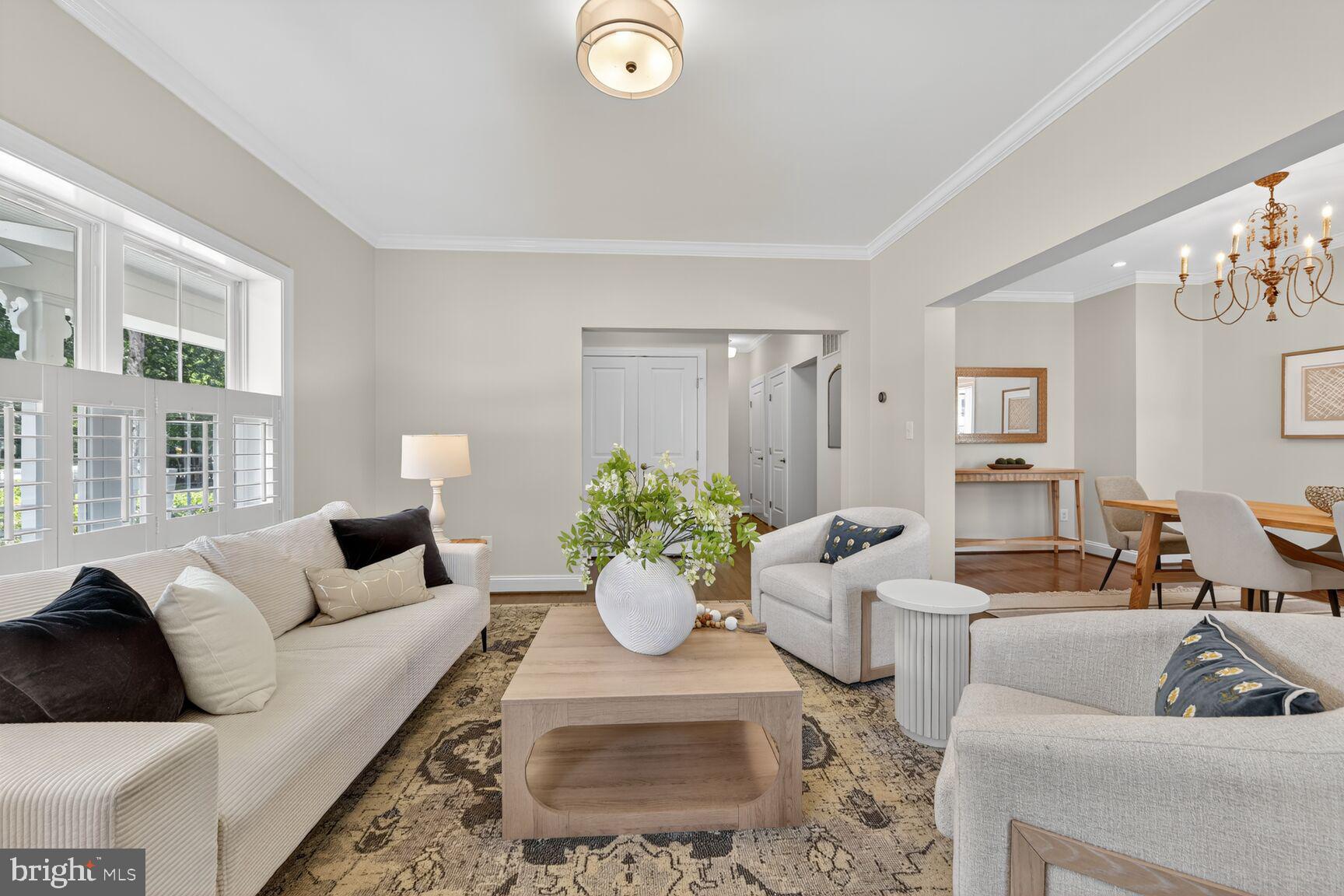 2828 N VAN BUREN STREET