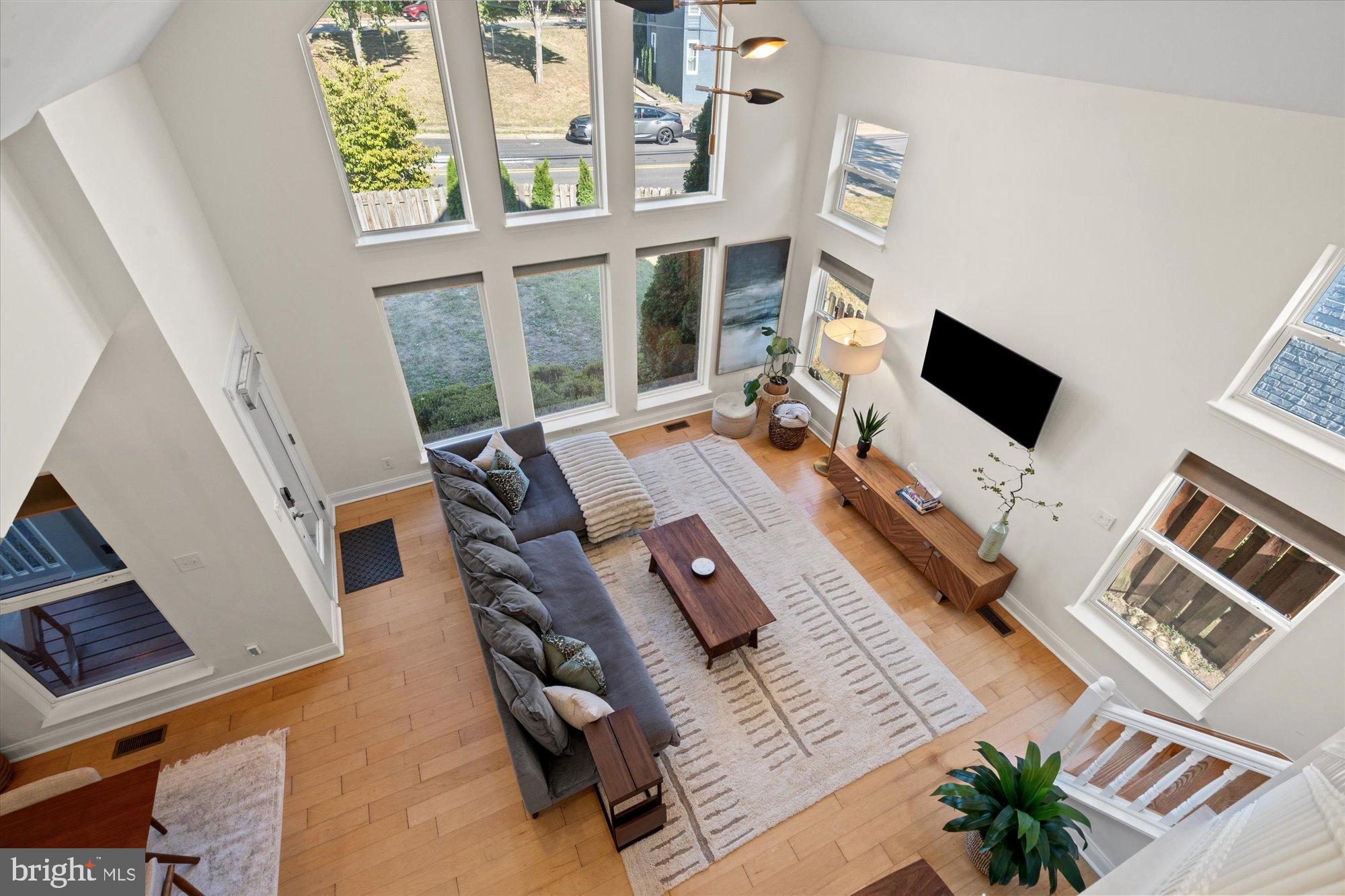 2046 S SHIRLINGTON ROAD