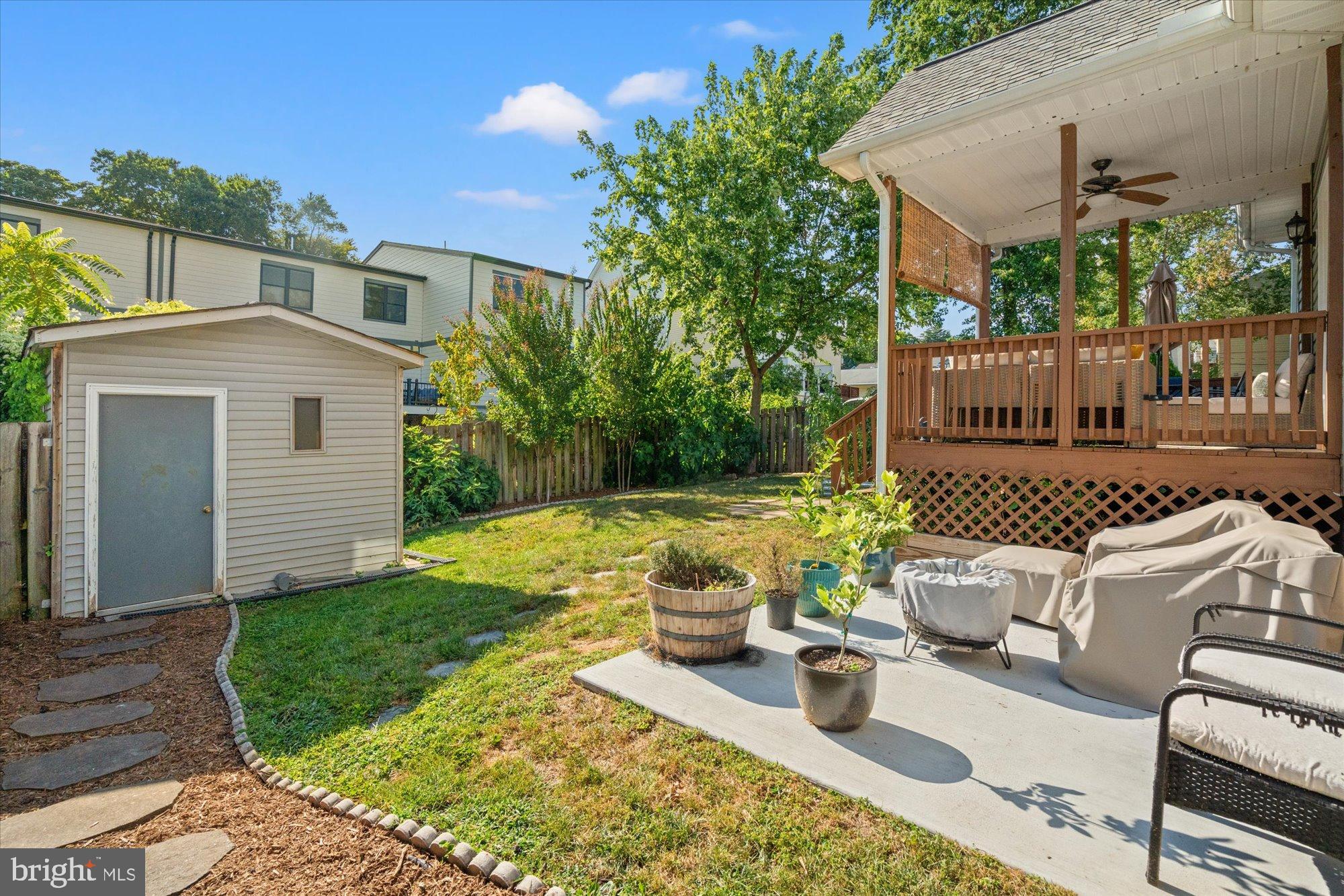 2046 S SHIRLINGTON ROAD