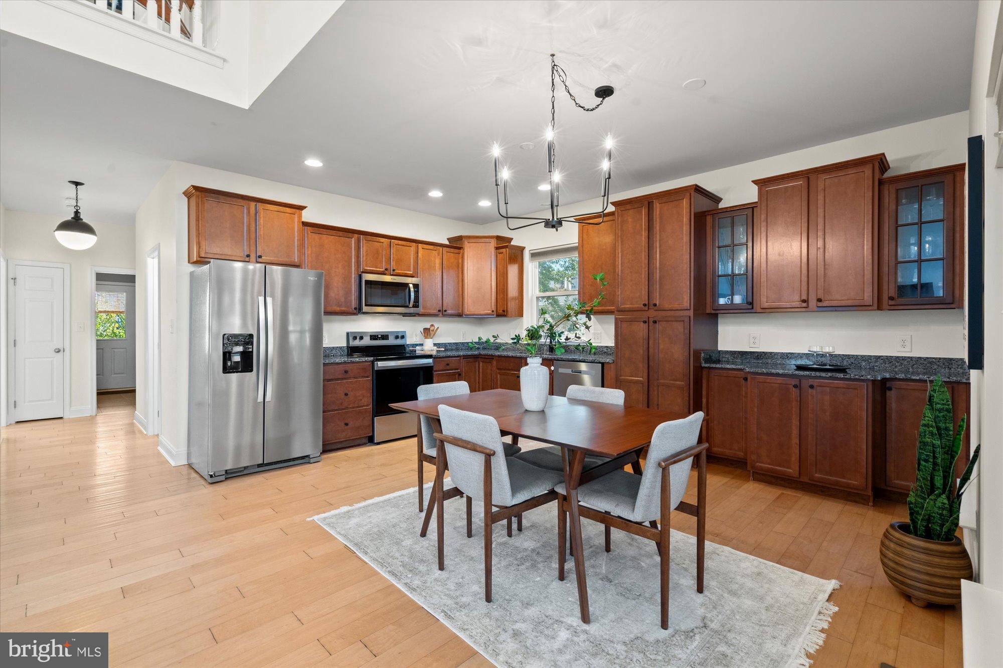 2046 S SHIRLINGTON ROAD