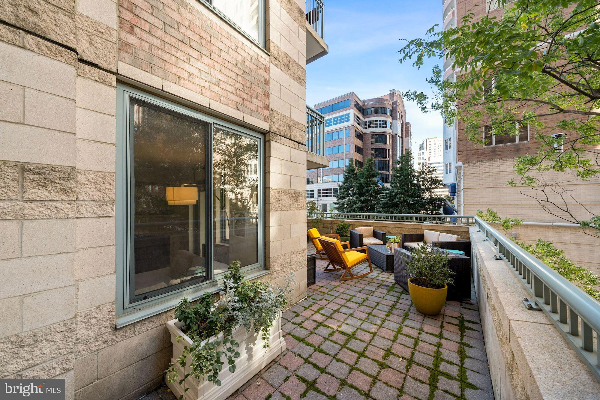 851 N GLEBE ROAD N 209