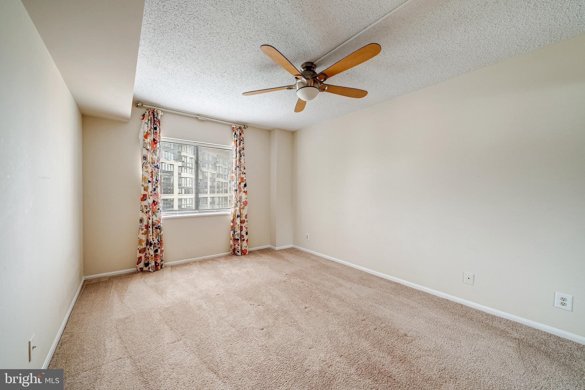 1600 N OAK STREET 1204