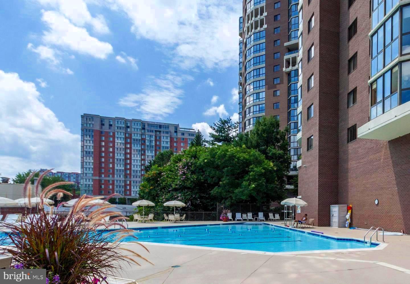 1600 N OAK STREET 1204