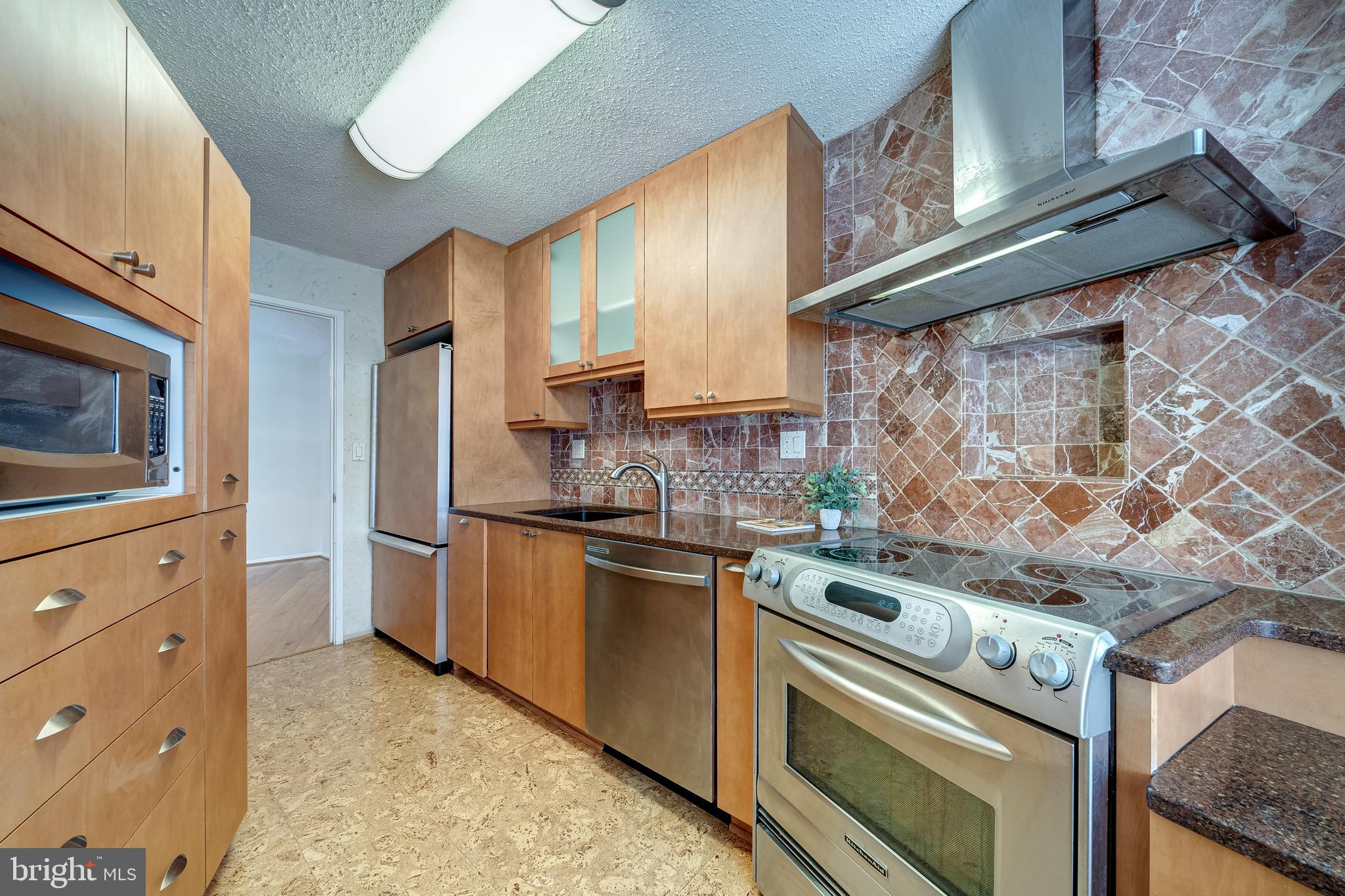 1600 N OAK STREET 1204